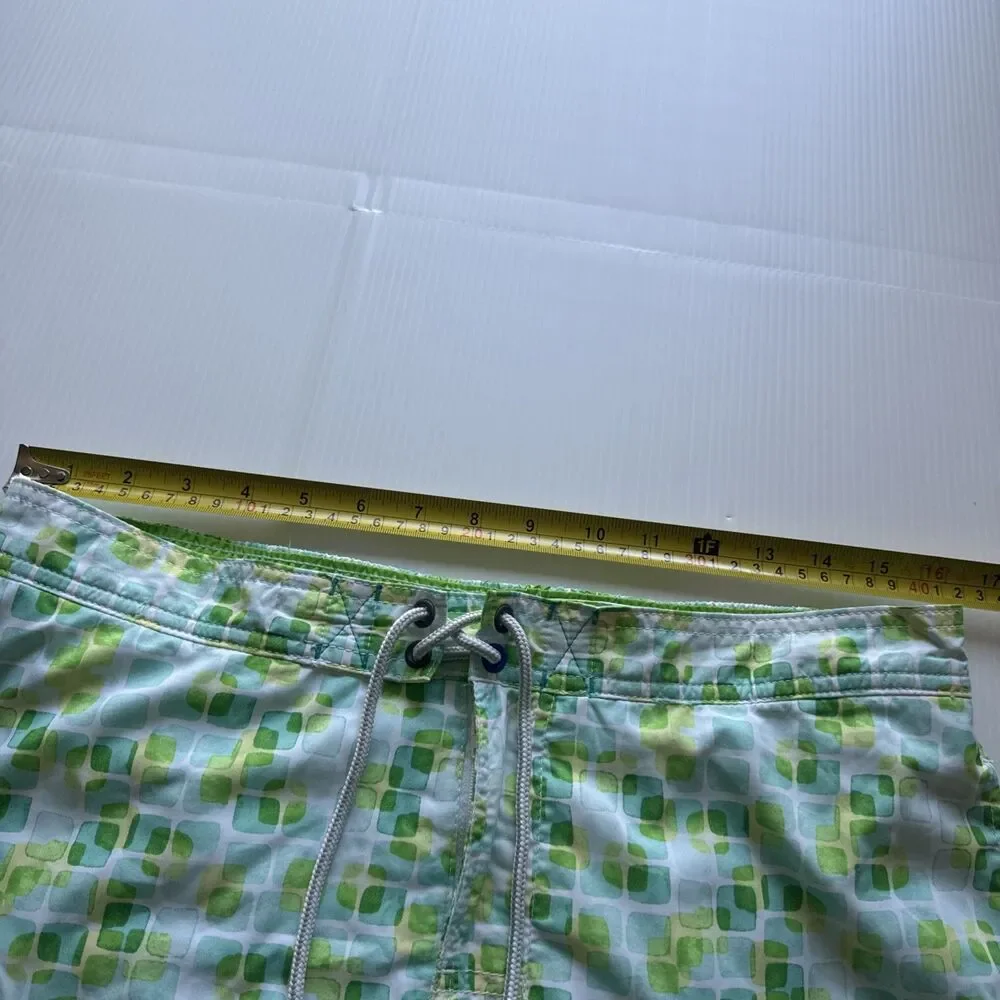 Tommy Bahama Men’s Swim Trunks M Green Geometric Print Drawstring Board Shorts